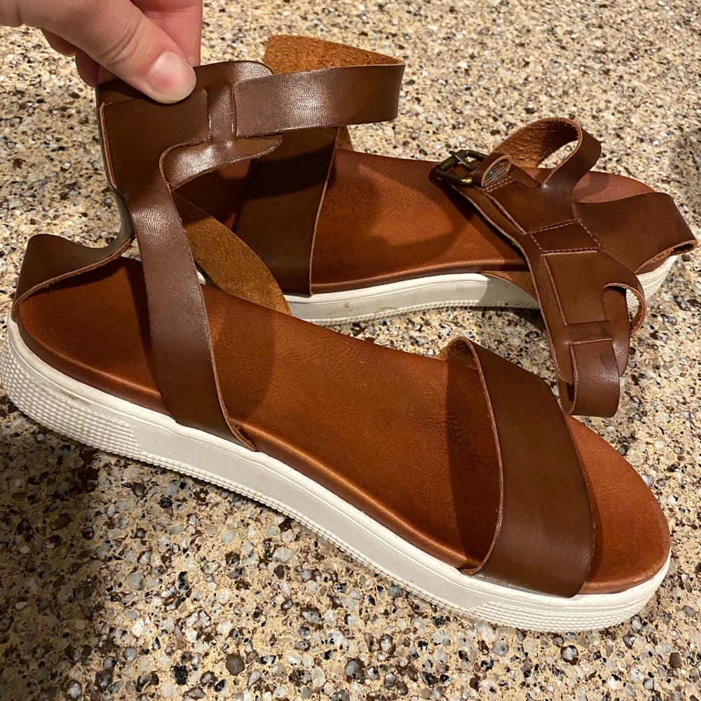 MIA platform sandals